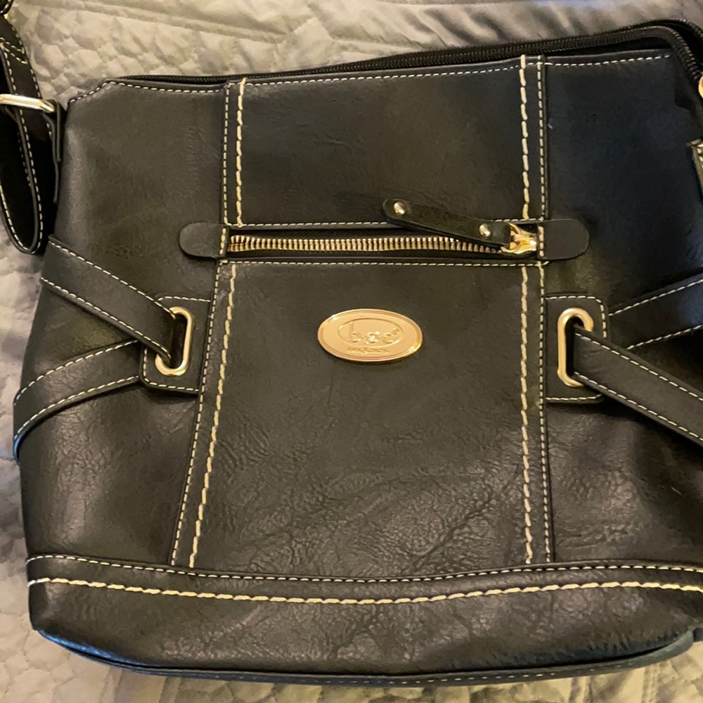 BOC/Born Crossbody bag (Like New!)